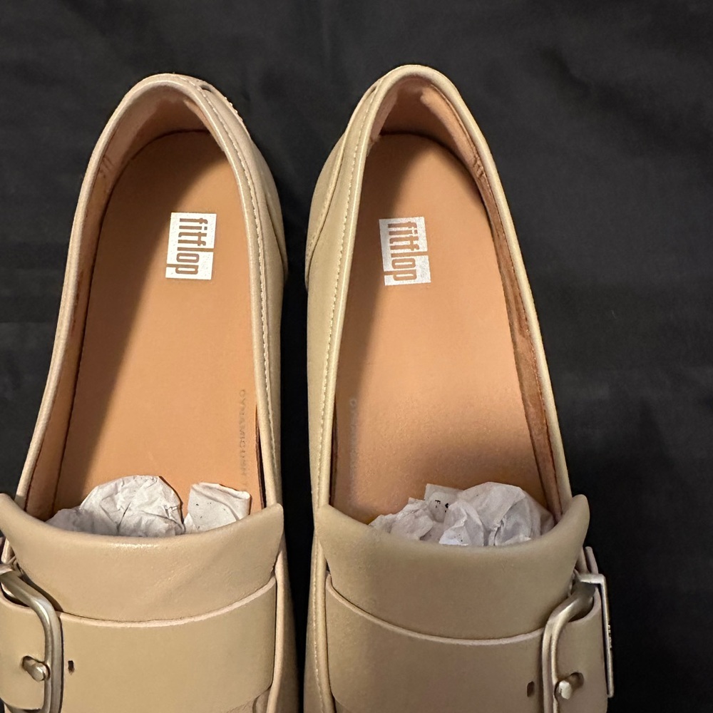 Fitflop Beige Loafers with Buckle and Fringe - Picture 4 of 7